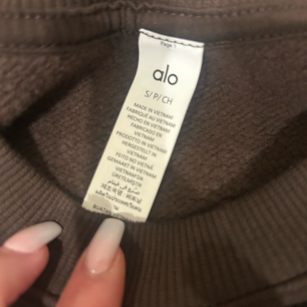 ALO Yoga women’s brown accolade crew neck pullover - Picture 5 of 8